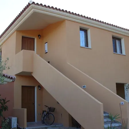 Feriehus Casadelfaro Primo Piano 600mt Dalla Olbia