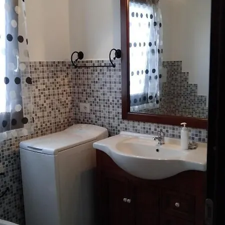 4casadelfaro Primo Piano 600mt Dalla Ferienhaus Olbia